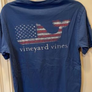Vineyard Vines T